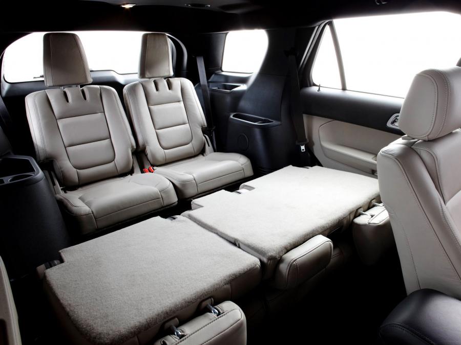  Ford Explorer 2010 года  (фото 2 из 30)